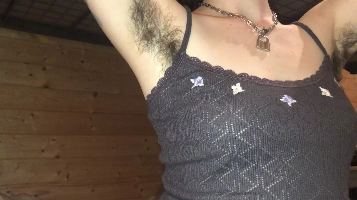 What about armpit hair do u love ?