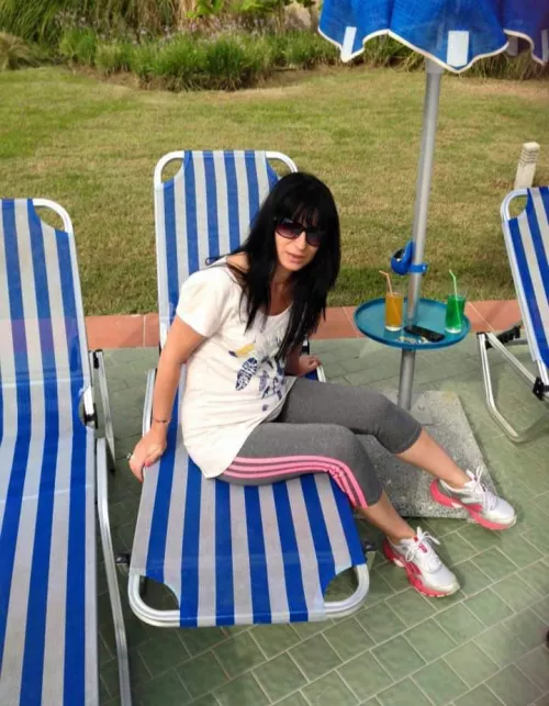 What are you think about my divorced mom,bully?