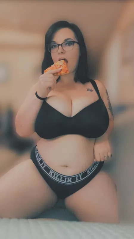 What are your interests and kinks? ?