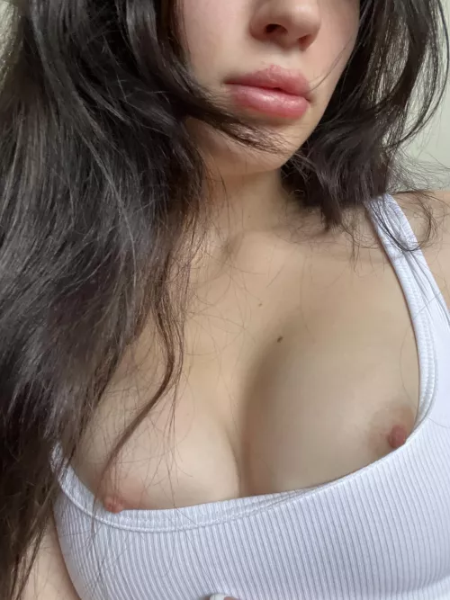 What did you notice first, lips or nips? :p What did you notice first, lips or nips? :p