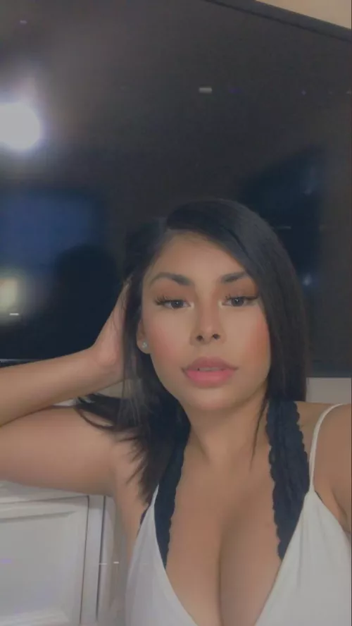 What do y’all think of my boobs in cleavage?