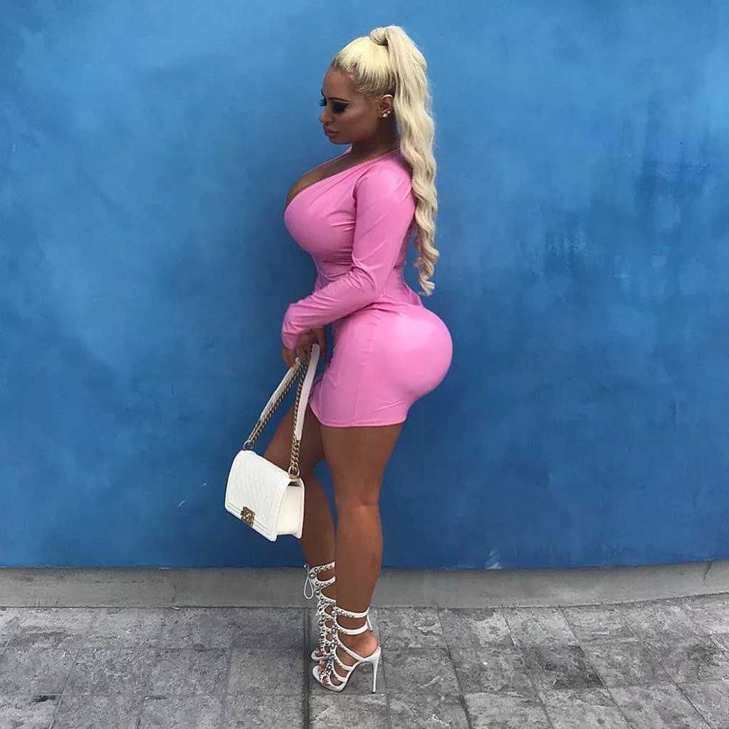 What do you guys think about Brandi bae? What do you guys think about Brandi bae?