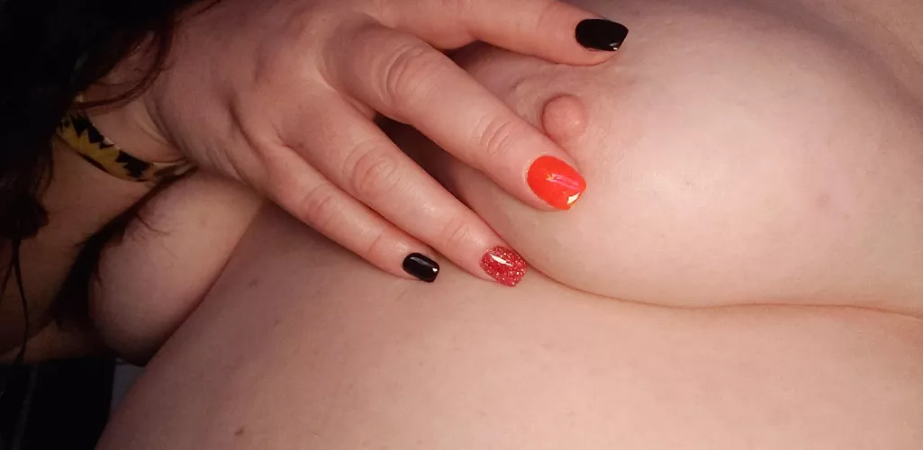 What do you guys think of my Halloween nails?