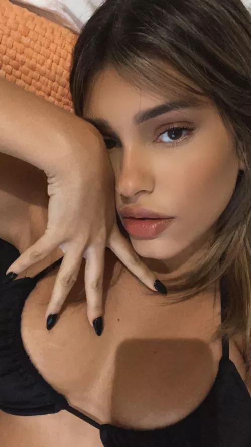What do you think about my long nails?๐ค