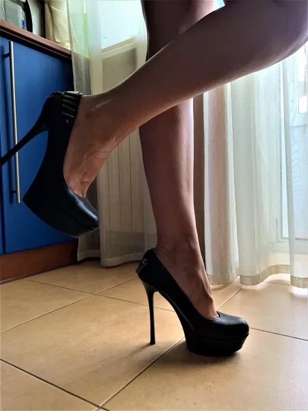 What do you think about this black high heels power?π πβ€οΈ