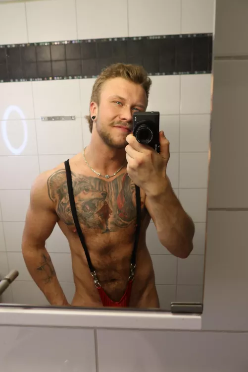 What do you think? Do i have a little too much on me? 🙄