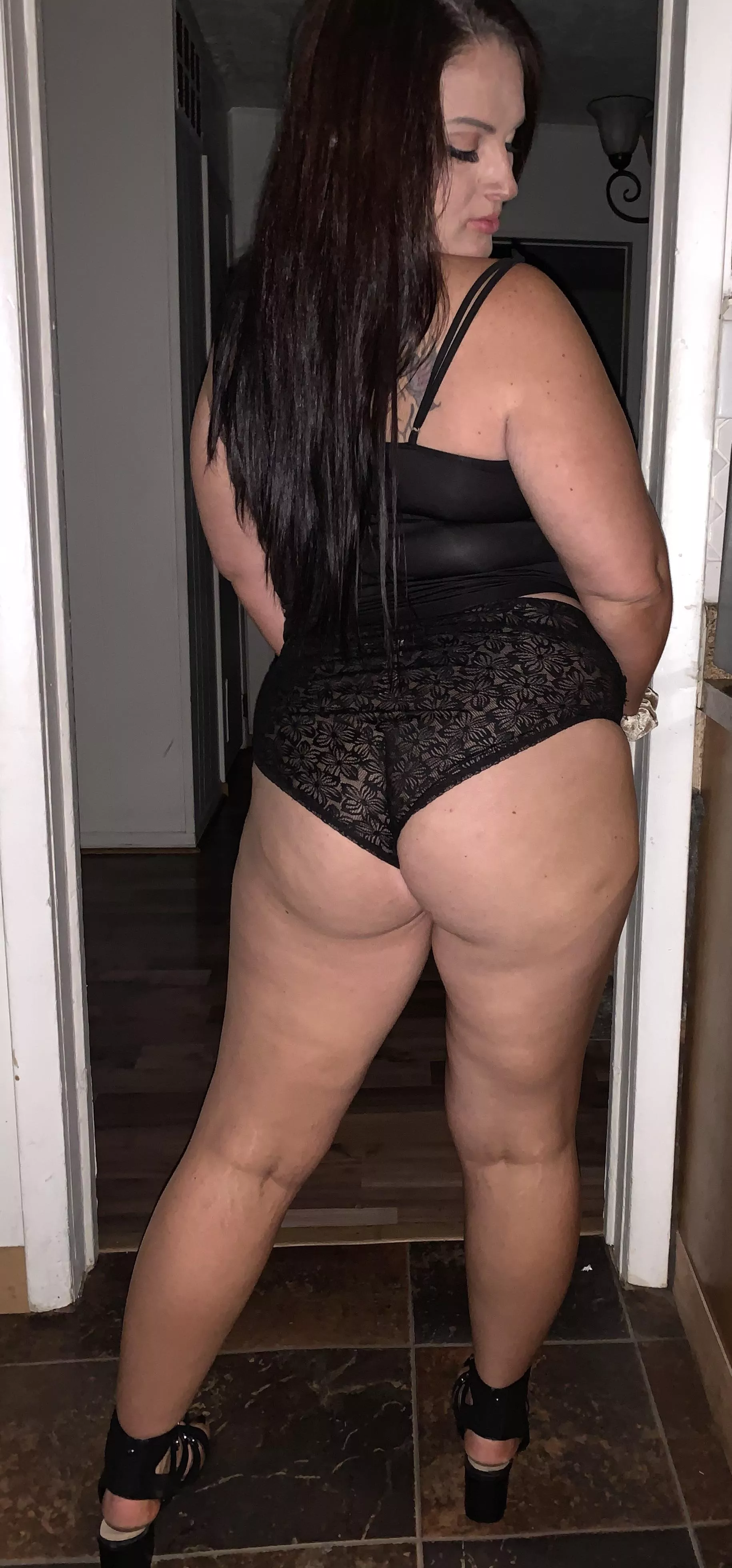 What do you think of her? Tell us exactly.. K’i’k us at fantasycouple2018 to trade and see more!