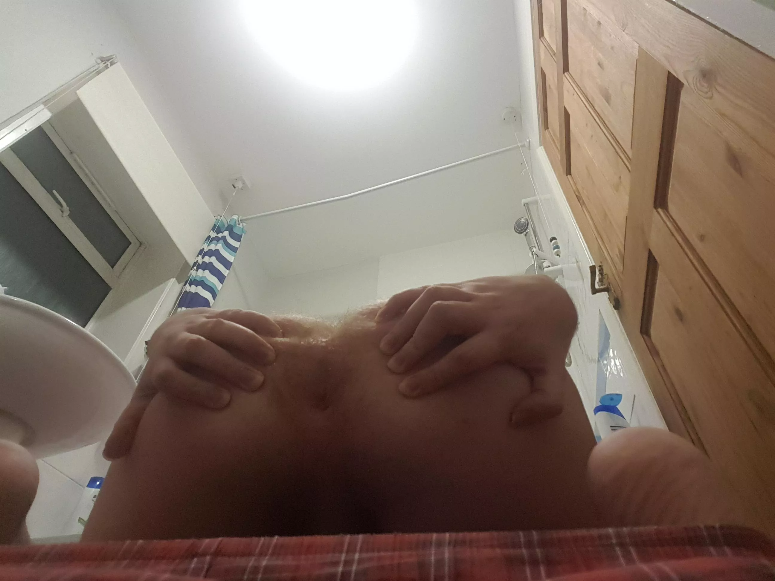 What do you think of my rear end, hm? Am I looking thicc?~