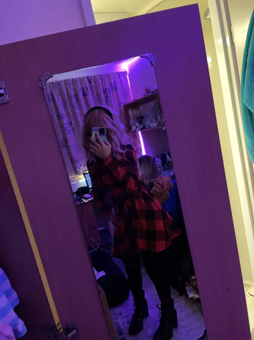 What do you think of the outfit?