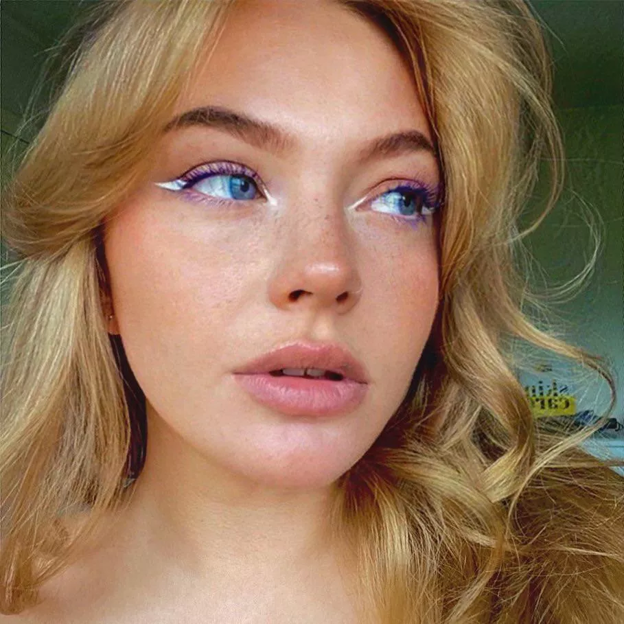 What do you think of this fun eye makeup? What do you think of this fun eye makeup?