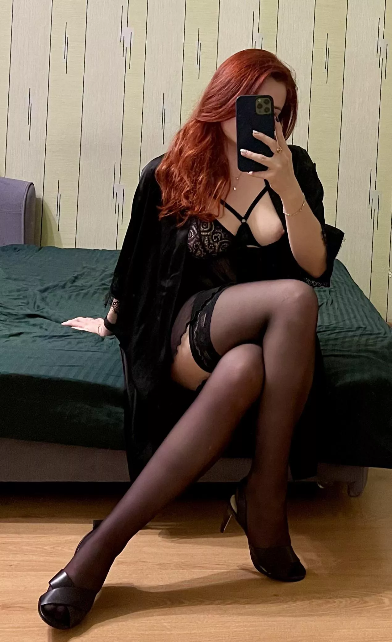 What she looks like when she goes out for a drink with her friends at the bar. Do you think she can find some adventure for her pussy? What she looks like when she goes out for a drink with her friends at the bar. Do you think she can find some adventure for her pussy?