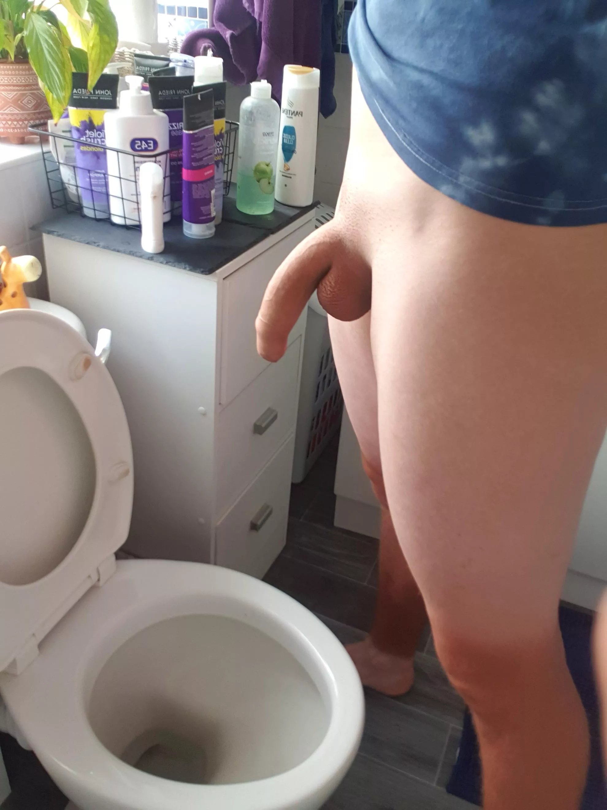 What would you do if you saw me next to you in the locker room 😛