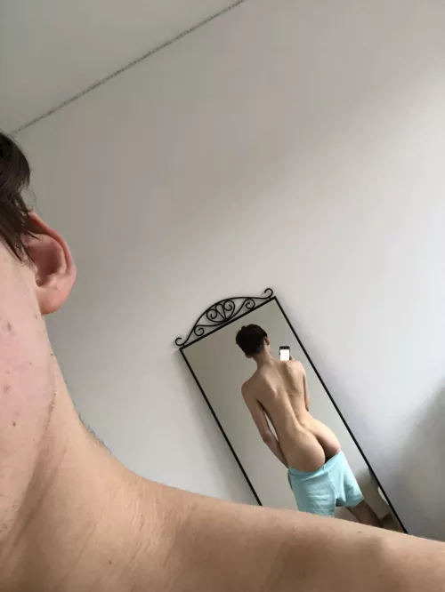 What would you do with my butt ? 😅🍑