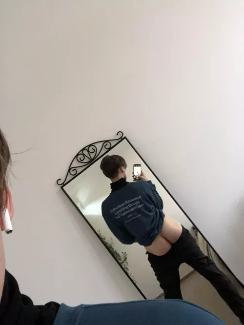 What would you do with that twink ass 😏🍑