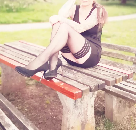 What you do if you see me sitting like this in the park? (f42)