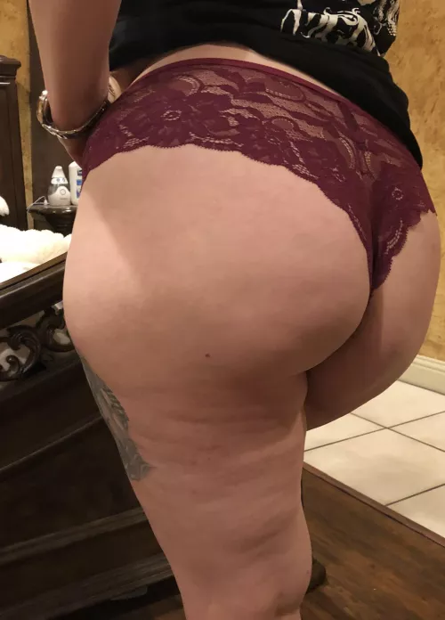 What you looking at?