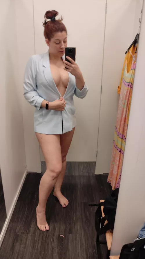 What you think of girls who can use JUST your shirt after we wake up togheter?๐
