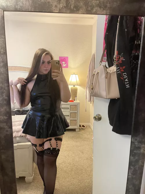 Whatcha think hehe? I’m so happy w how nice everyone was to me on my last post in here 🥺💘 Whatcha think hehe? I’m so happy w how nice everyone was to me on my last post in here 🥺💘