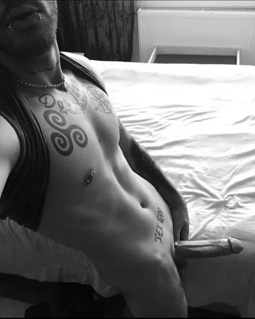 What'd you do if I was next to you when you woke[8”]? 😈