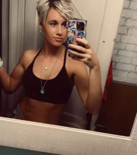 What’s everyone hitting today in the gym? ❤️ fitgirl here hi! What’s everyone hitting today in the gym? ❤️ fitgirl here hi!