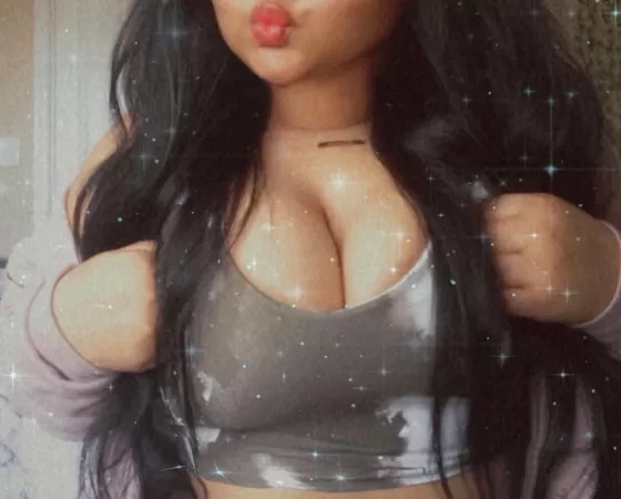 whatโs juicier, my tits or my lips? ๐๐ whatโs juicier, my tits or my lips? ๐๐