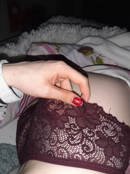 What’s my best feature ? 🥰 [F18] [Image]