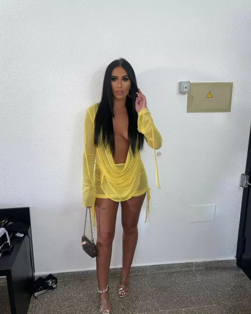 What's she not wearing?!? What's she not wearing?!?