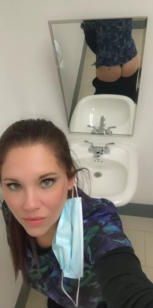 What's that in the mirror 😉