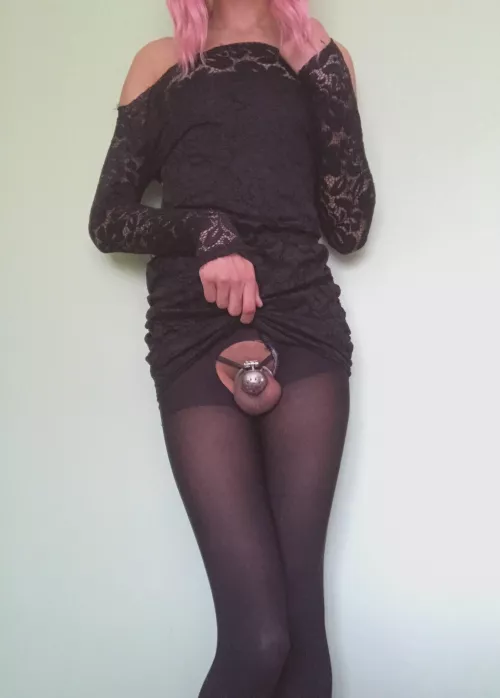 Whatβs under my dressπ