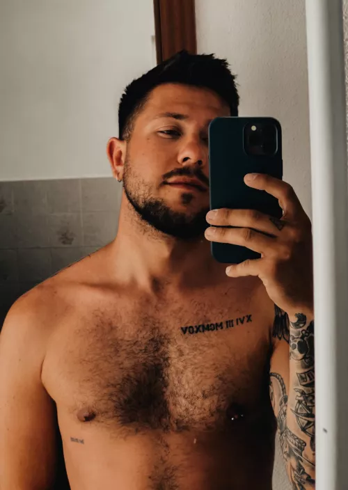 What’s up bros? Waiting for your DMs ☺️