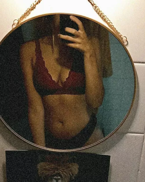 Whats your best idea for our first date? F19π₯°
