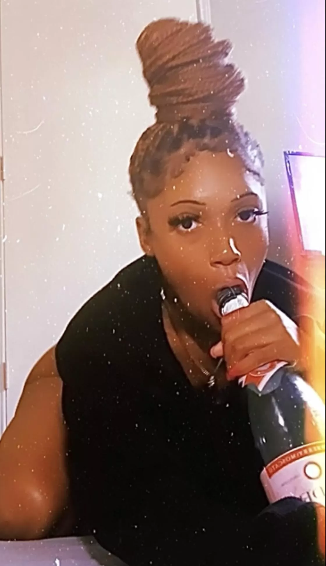 when a single n***** mom is bored 🤷🏽‍♀️ who wouldn’t mind degrading a cheap champagne bottle sucking n***** slut mom like myself ? 😩🥰 KIK// FineAssSub