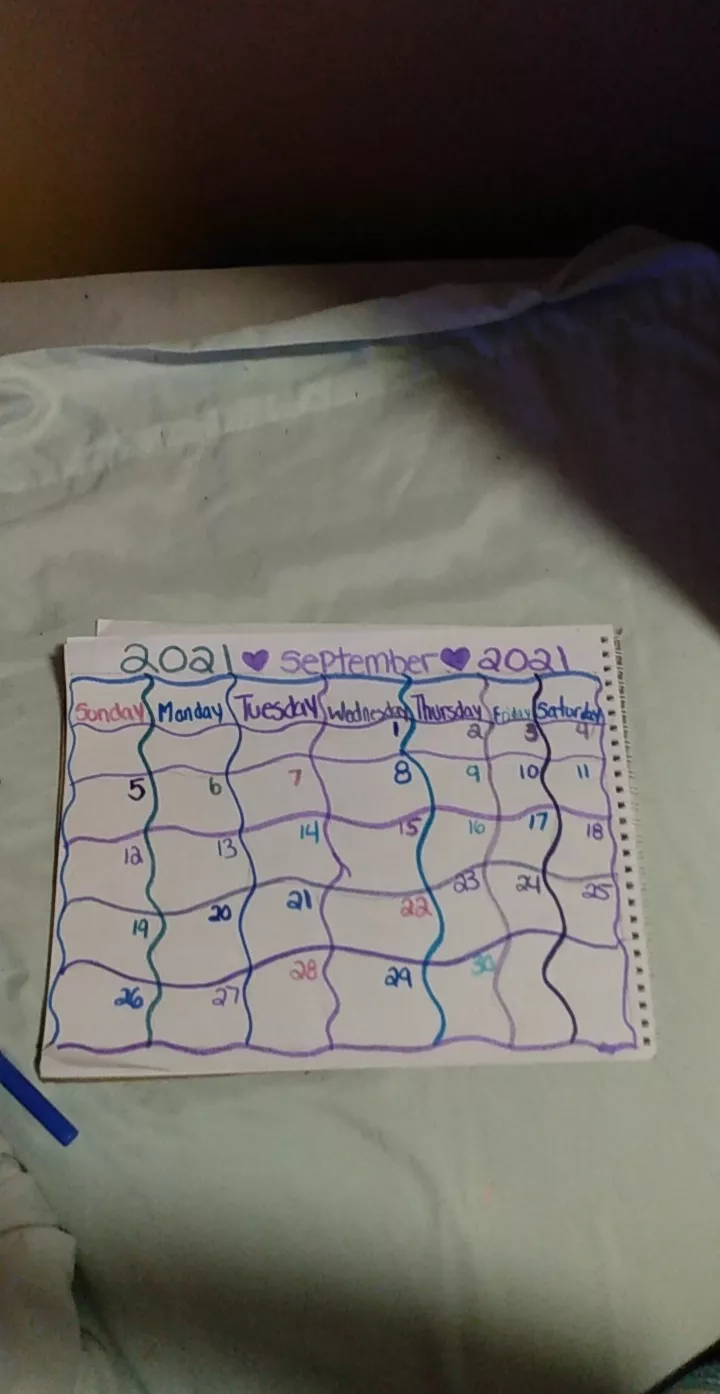 When calendars cost 28 dollars for no reason, make your own 🥰