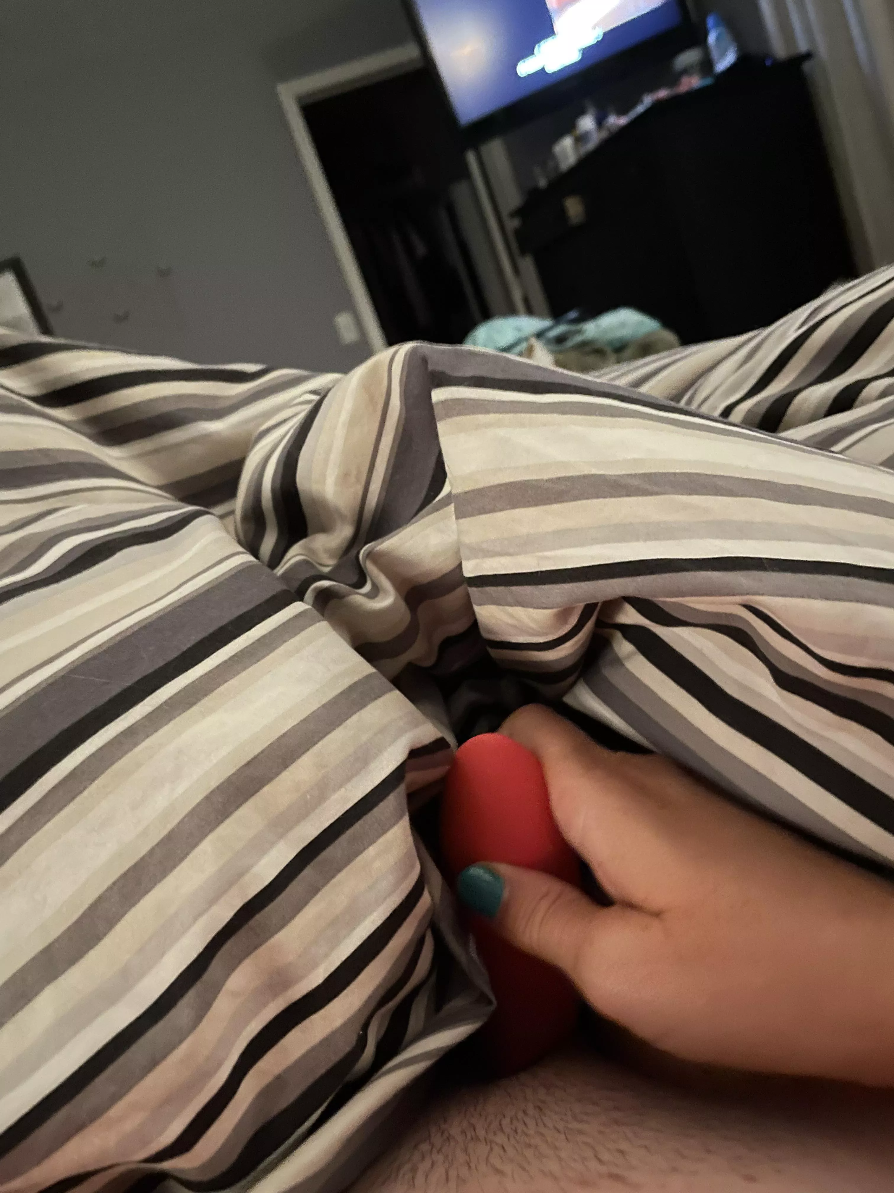 When hubby travels, I have to take care of things myself.