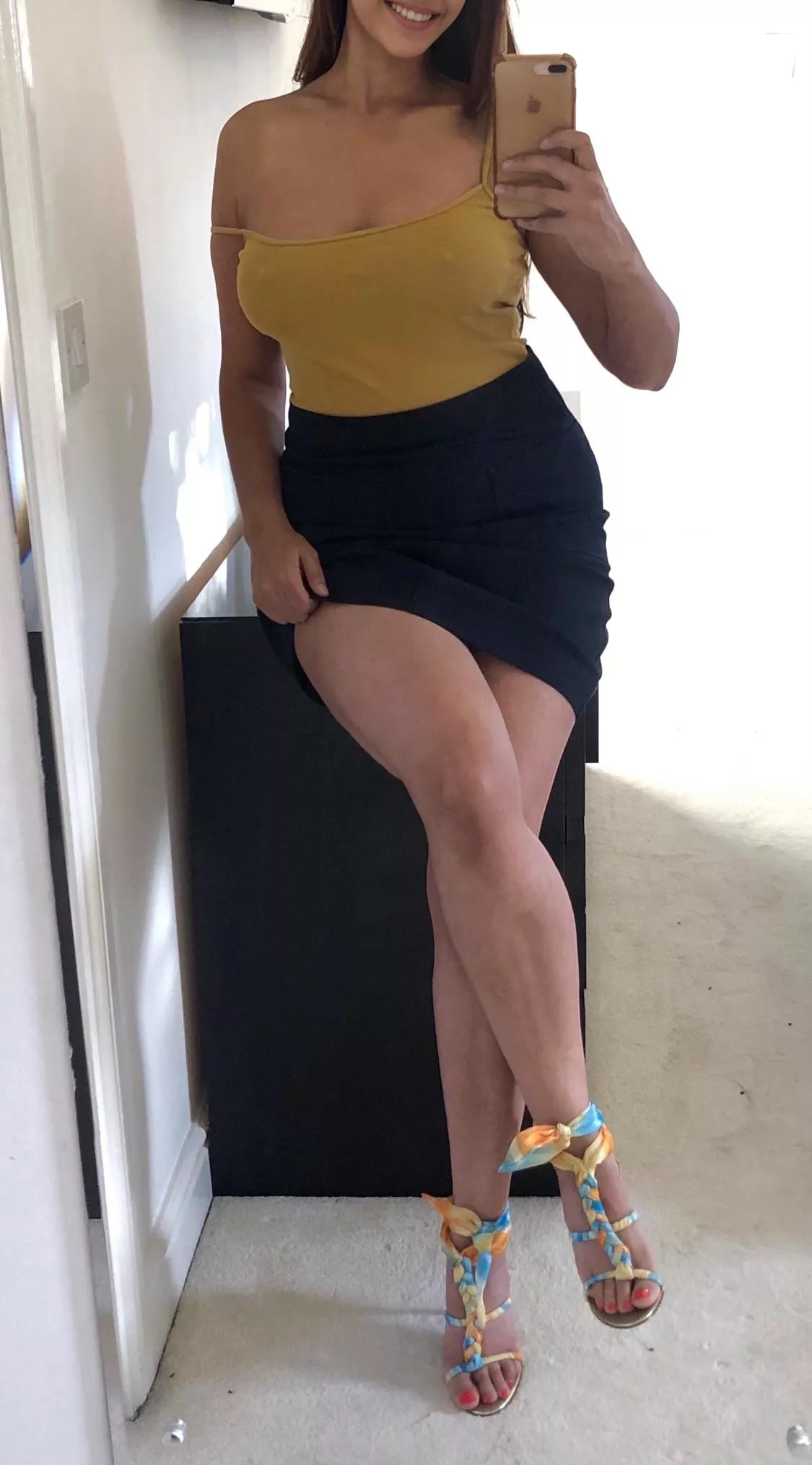When I go out braless I know every guy is looking at my nipples and imagining me naked...😉😈