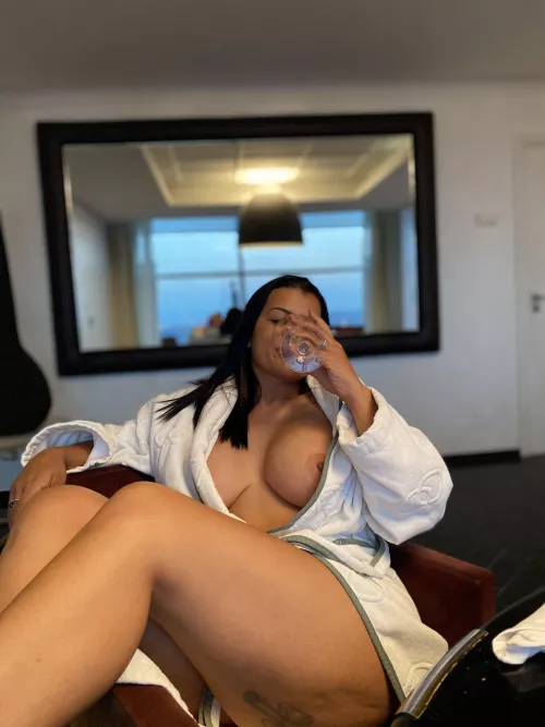 When kids are not home 🍷Mommy is Horny🤫 (f)40