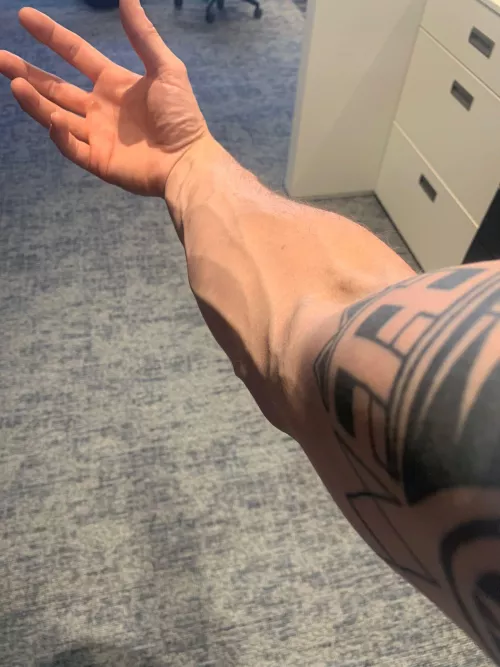 When veins become new tattoo ideas ๐ง๐ค๐ When veins become new tattoo ideas ๐ง๐ค๐