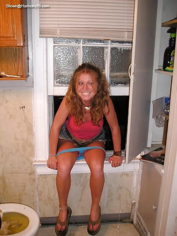 When ya gotta go, but the toilet's clogged When ya gotta go, but the toilet's clogged