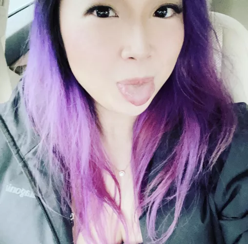 When you send your husband a picture just before meeting a discreet Fwb 😂 When you send your husband a picture just before meeting a discreet Fwb 😂