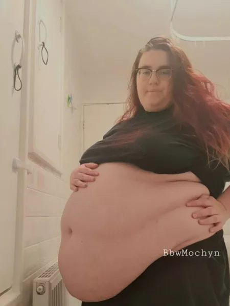 When you stuff a double belly to a * almost * single hehe. Around 9k calories and only 300 steps today and it really shows π