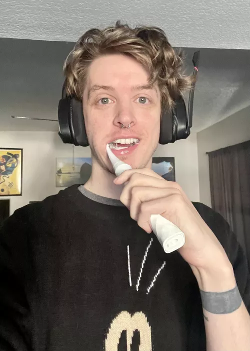 When you wake up and enter the Endwalker queue first thing so you can shower and brush your teef while you wait. When you wake up and enter the Endwalker queue first thing so you can shower and brush your teef while you wait.