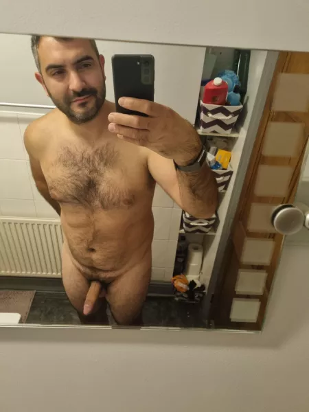 when you wake up at 4am with this bad boy propping up the sheets ๐๐