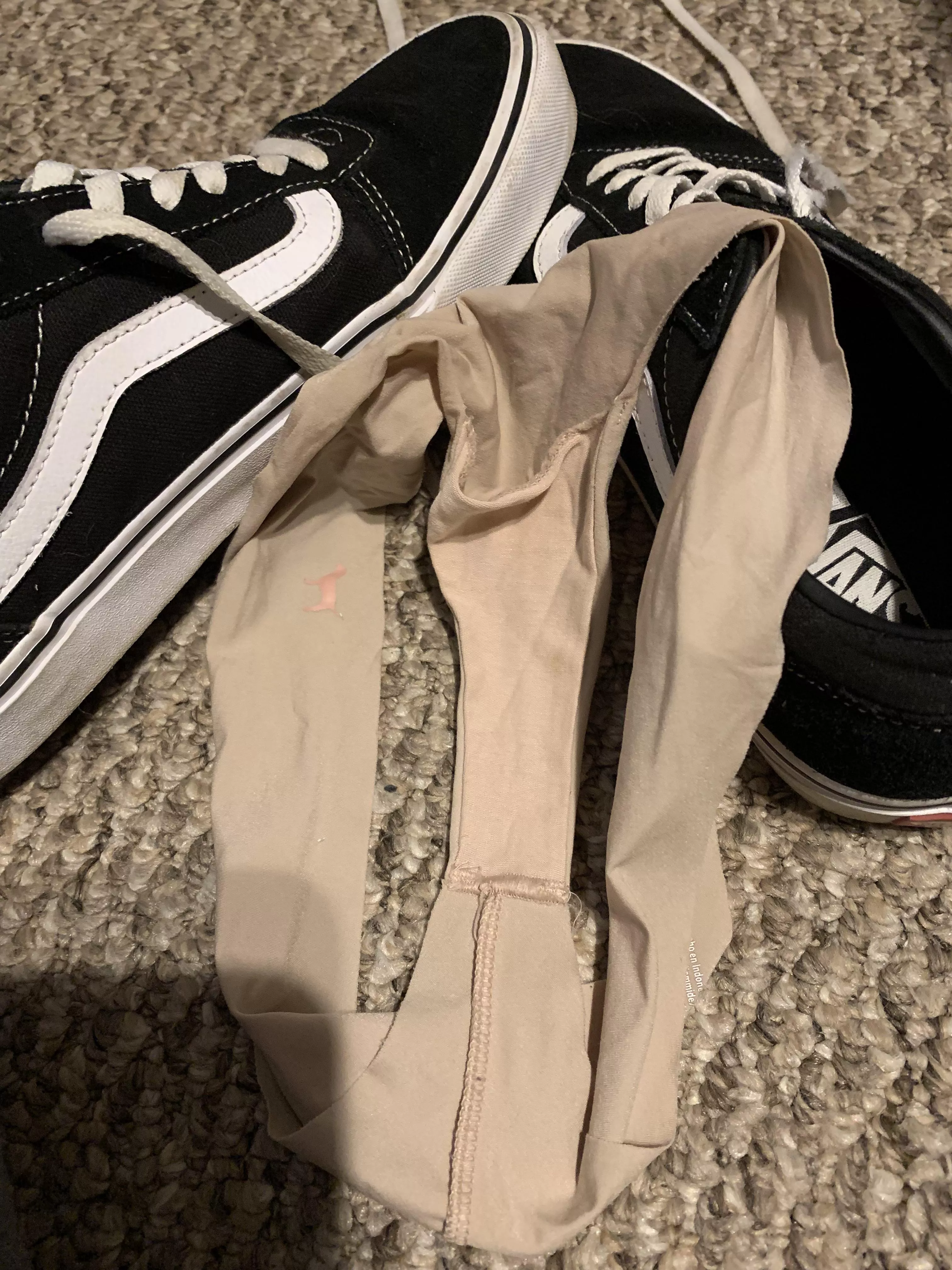 When your girlfriend comes over and you find out who was “borrowing” your shoes (pms open)