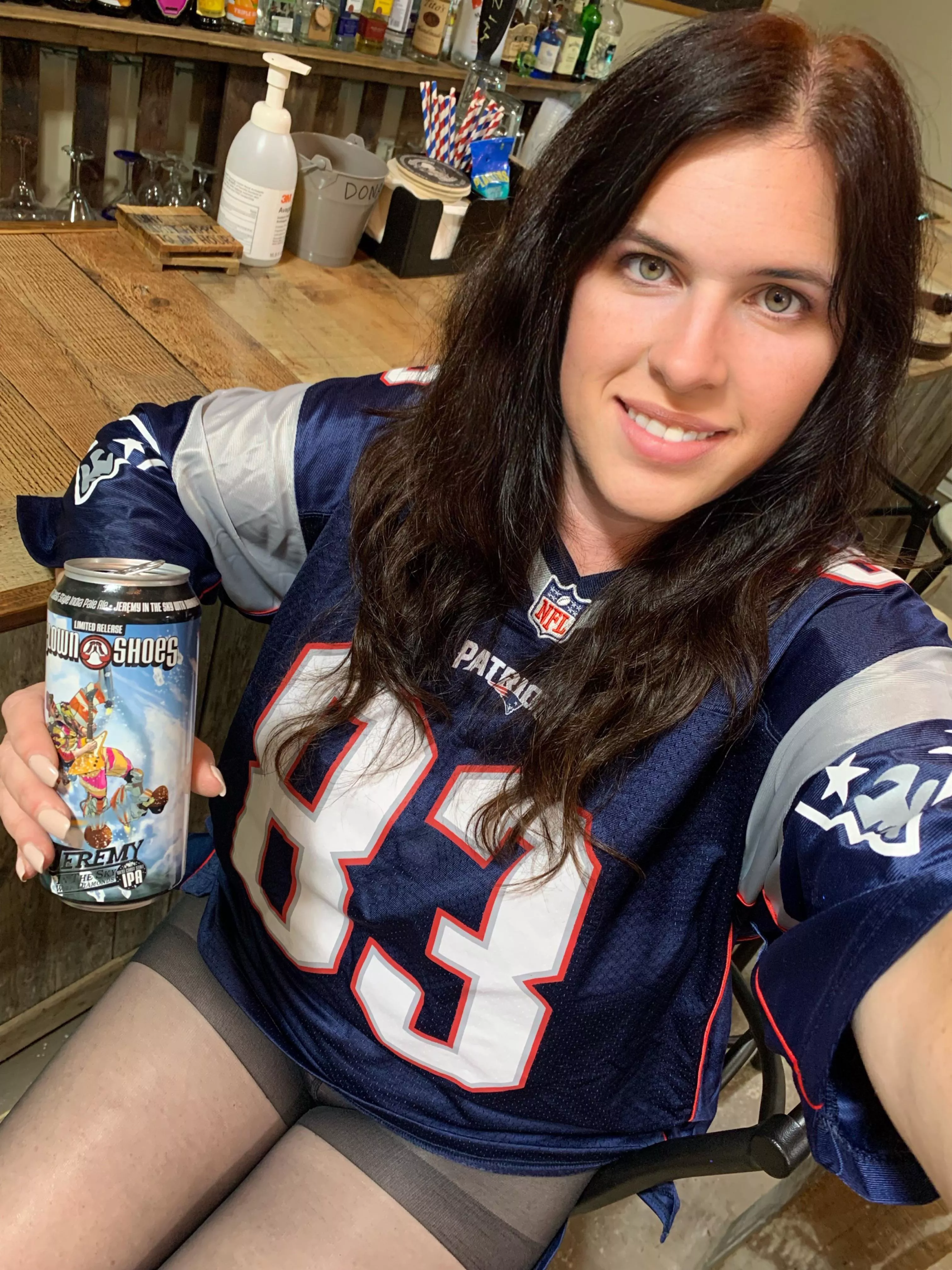 When your team sucks, drink and take pics 🍻😕🏈 When your team sucks, drink and take pics 🍻😕🏈