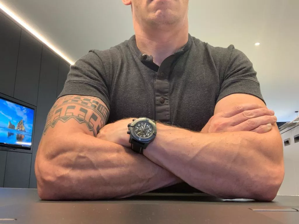 When you’re at work and 5’o clock is late 🙄