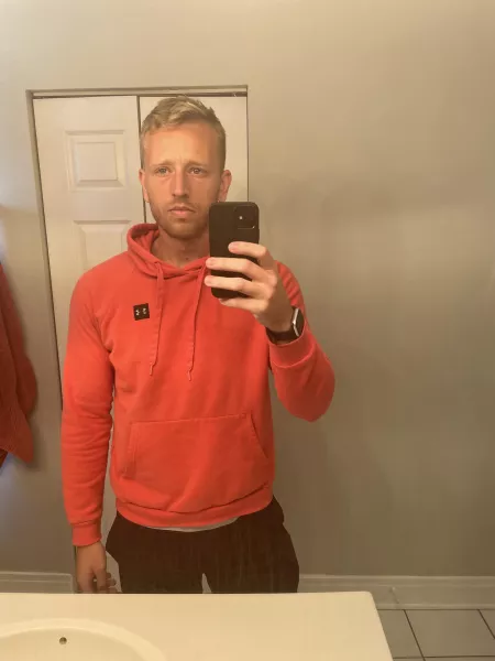 When you’re too lazy to shower after the gym. When you’re too lazy to shower after the gym.