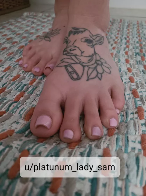 Where are my feet fetish people at?? ๐