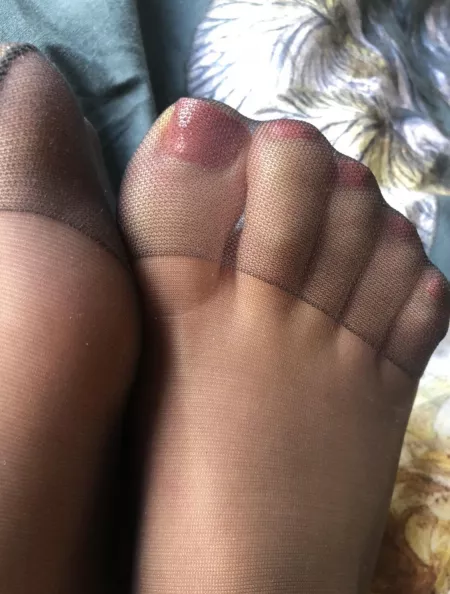 Where are the pantyhose lovers at???