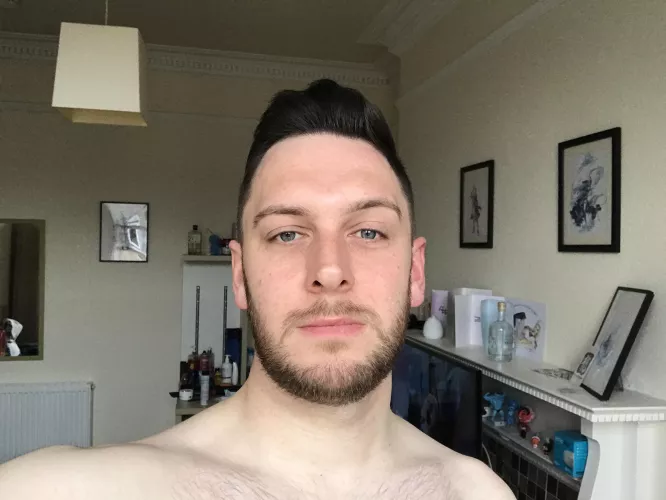 Where my UK Gaymer bros at? In Scotland and want to know who’s closer to home 😜