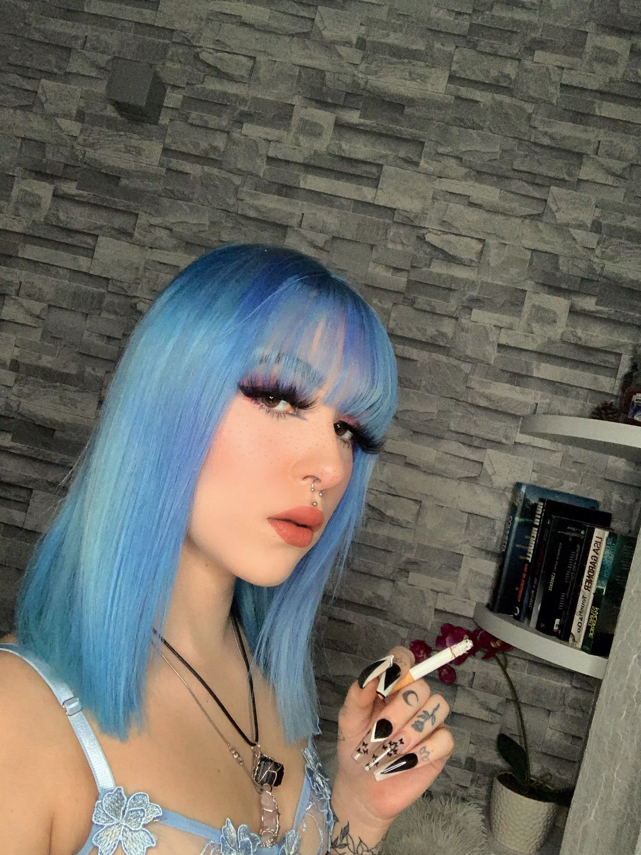 Whereβs my human ashtray? Whereβs my human ashtray?